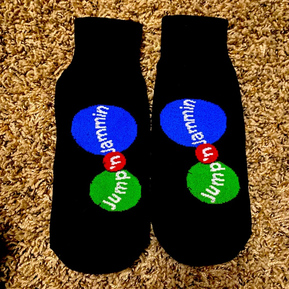 Jump n’ jammin grip socks size S
